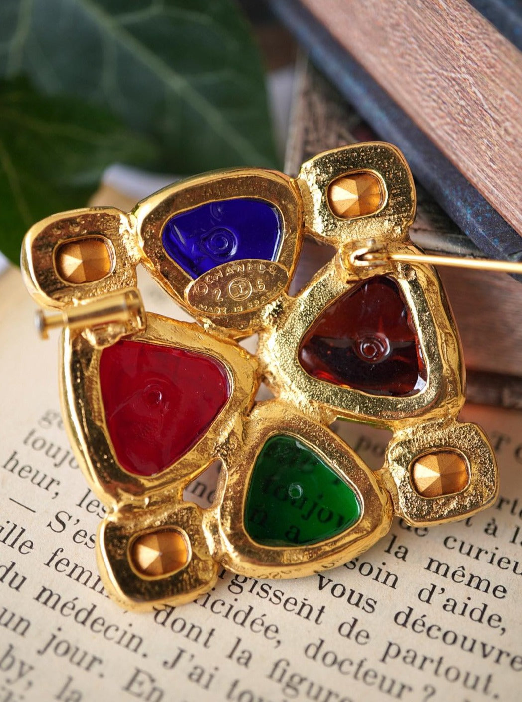 Vintage Chanel Gripoix Glass Brooch