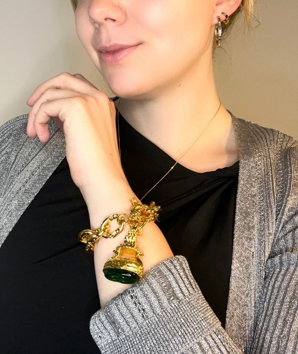 CHANEL vintage bracelet 新品未使用　ブレスレット Vintage Chanel Bracelet with Green Glass Paste – Vintage Stories Paris